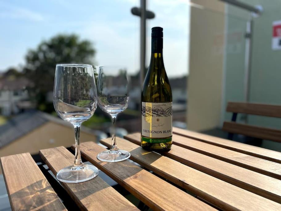 Modern 2-Bed Apartment With Balcony, Close To Oxford City Centre With Free Parking Exterior foto
