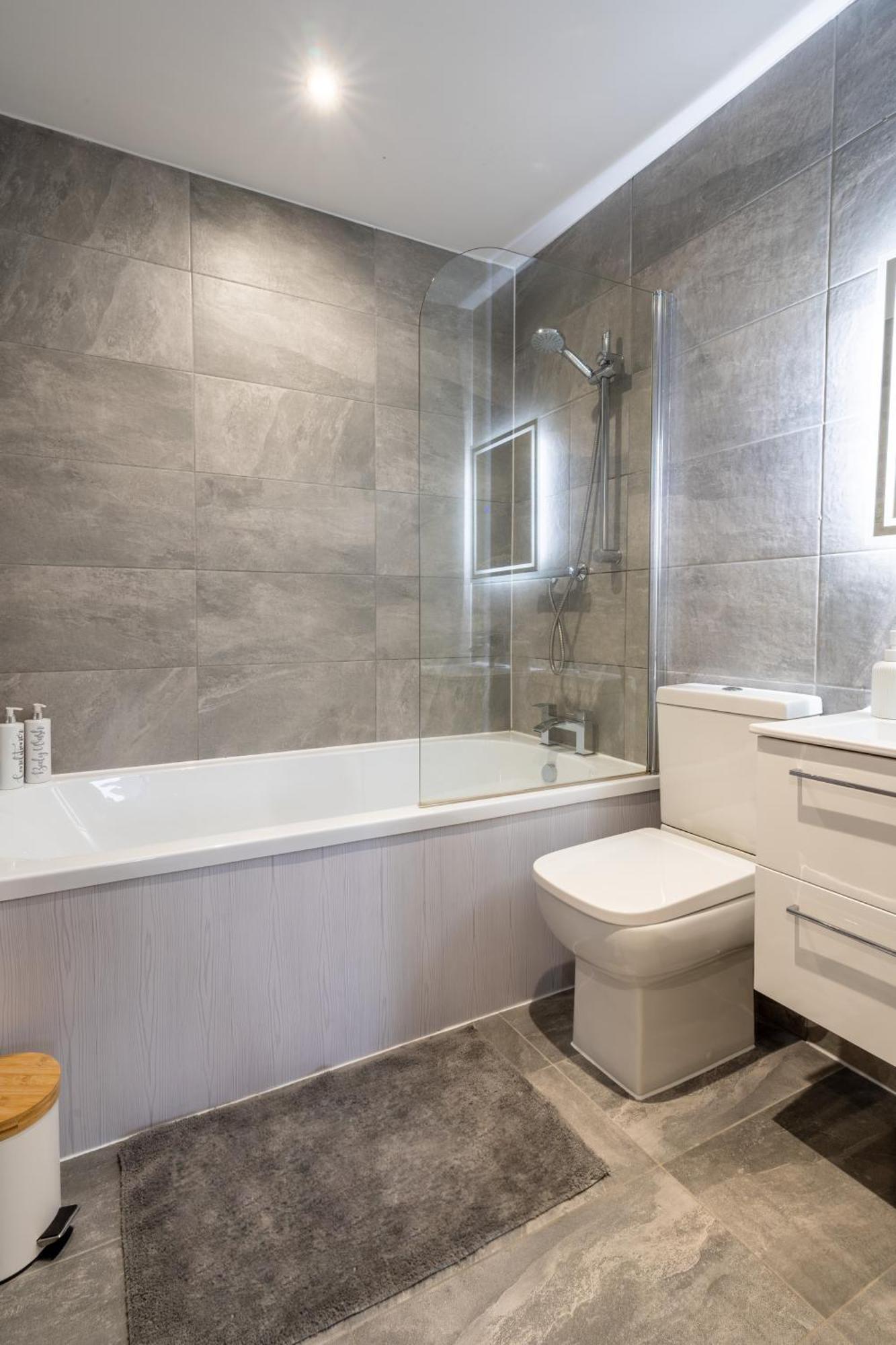 Modern 2-Bed Apartment With Balcony, Close To Oxford City Centre With Free Parking Exterior foto