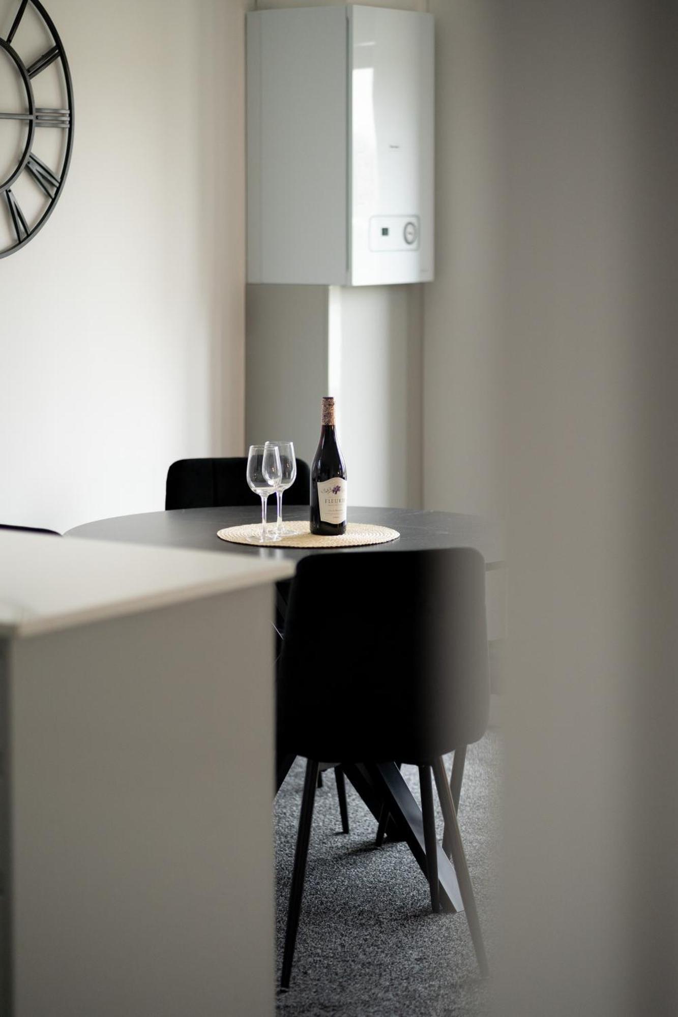 Modern 2-Bed Apartment With Balcony, Close To Oxford City Centre With Free Parking Exterior foto
