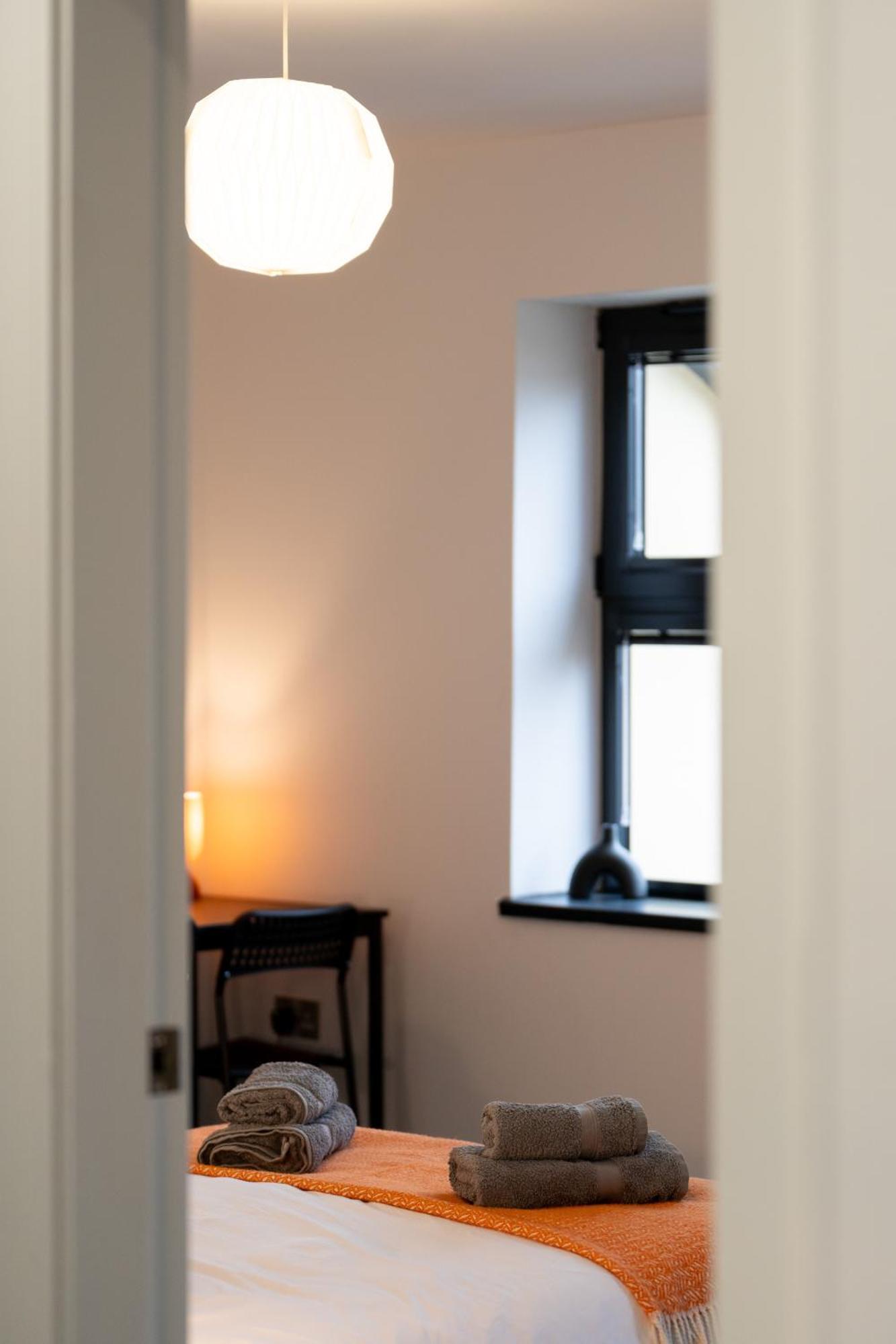 Modern 2-Bed Apartment With Balcony, Close To Oxford City Centre With Free Parking Exterior foto