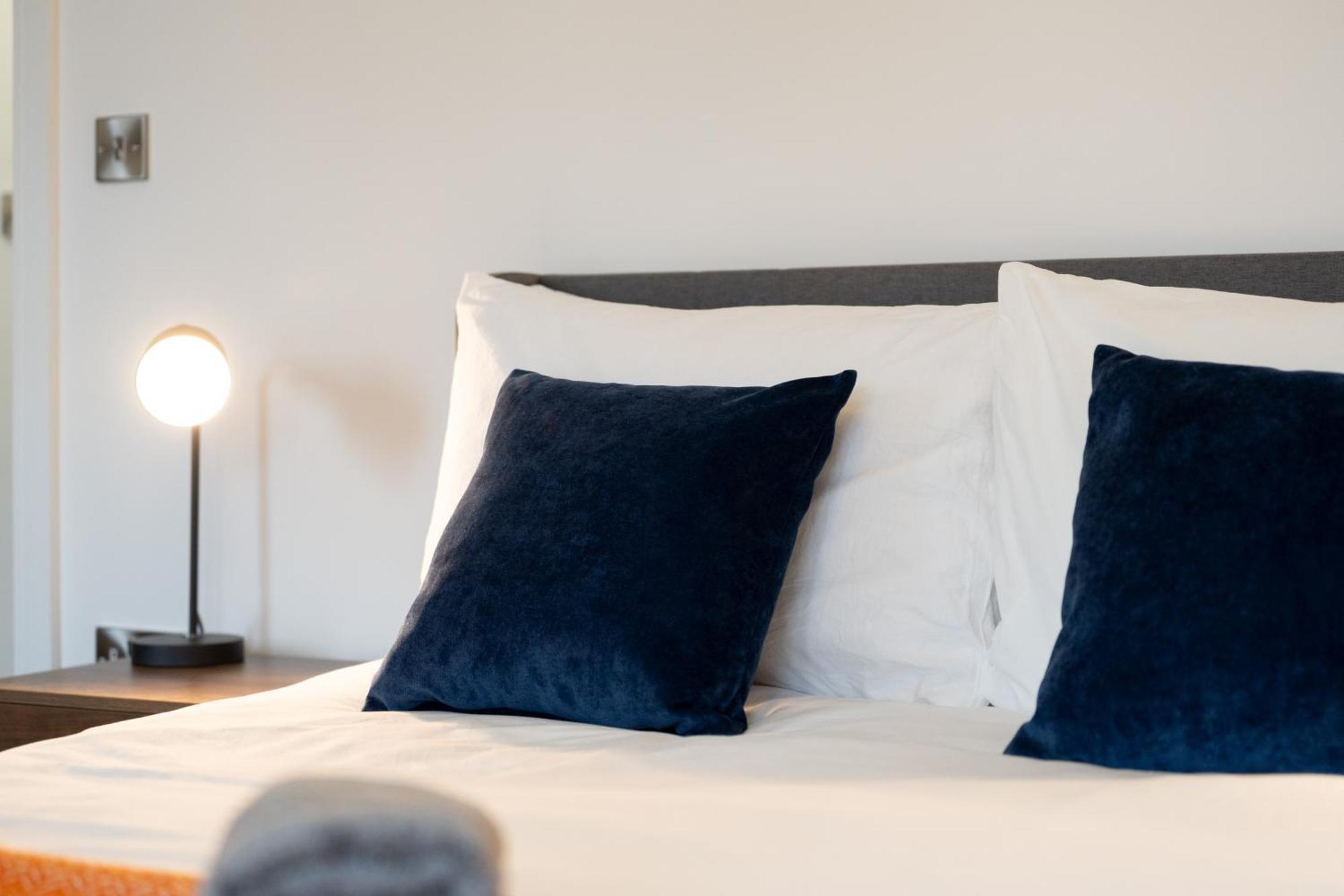 Modern 2-Bed Apartment With Balcony, Close To Oxford City Centre With Free Parking Exterior foto